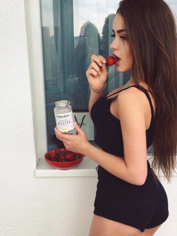 Лариса Делюкс Вип